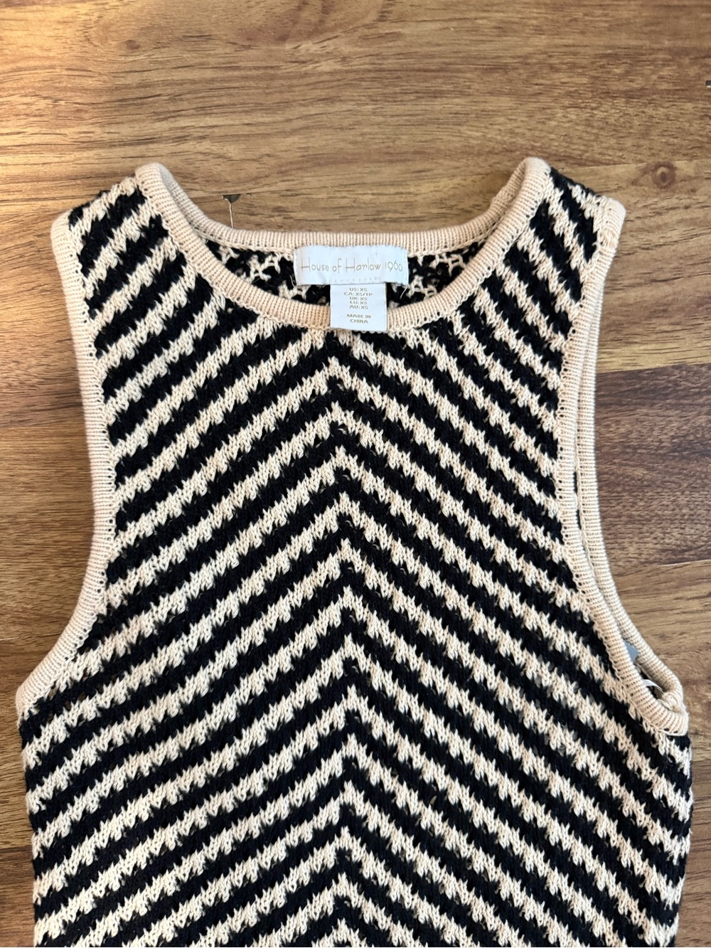 House of Harlow 1960 Black and Cream Chevron Knit Maxi Dress - Picture 6 of 12